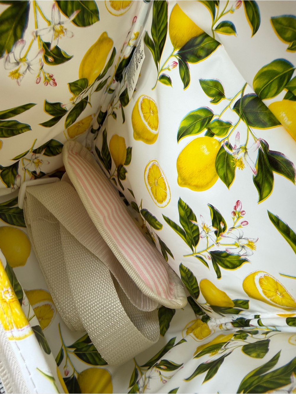 Ollie & Olivia Pink Stripe Insulated Lunch Bag - Picture 3 of 3